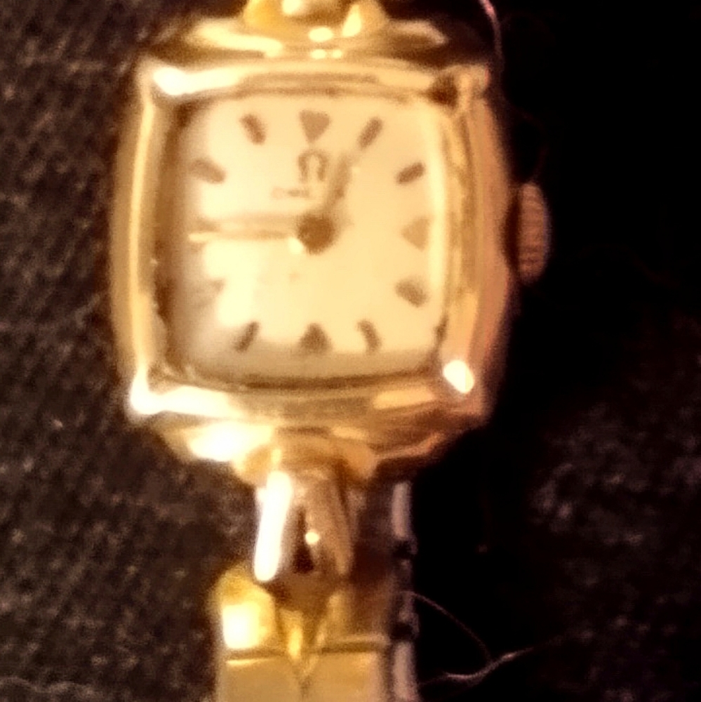 Vintage women's 14 kt white gold filled Omega wrist watch